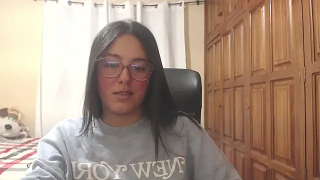 Snapshot of Venus_cat_ chatting on 07-09-26, 03:32 Venus cat online show from 07-09-26, 03:32