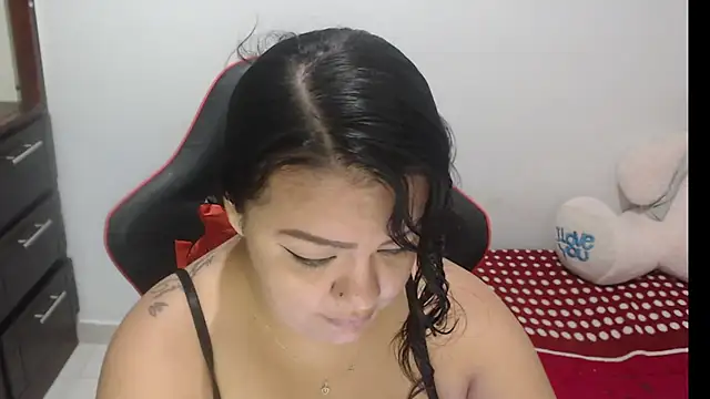 Snapshot of emily_sexxx chatting on 01-17-26, 05:34 emily sexxx online show from 01-17-26, 05:34