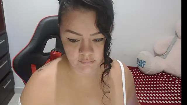 Snapshot of emily_sexxx chatting on 02-20-26, 06:26 emily sexxx online show from 02-20-26, 06:26