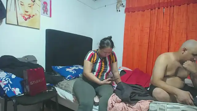 Snapshot of Meloncillo_and_Babyliss99 chatting on 02-26-26, 12:53 Meloncillo and Babyliss99 online show from 02-26-26, 12:53