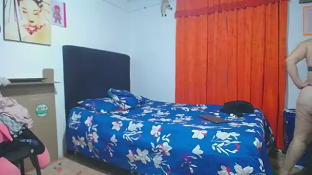 Snapshot of Meloncillo_and_Babyliss99 chatting on 03-03-26, 12:17 Meloncillo and Babyliss99 online show from 03-03-26, 12:17