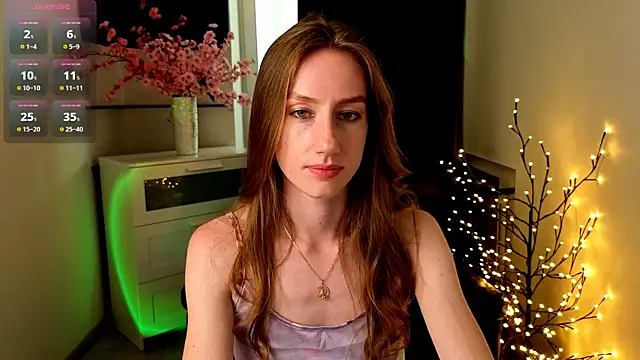 Snapshot of GoldenRose_ chatting on 06-06-26, 11:37 GoldenRose online show from 06-06-26, 11:37