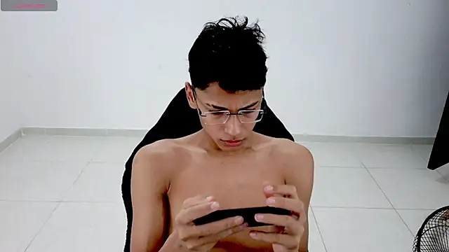 Im david02 online show from 04-16-26, 02:29