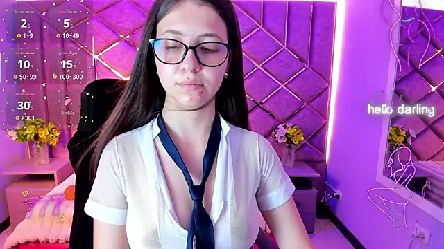 sarah sweett  online show from 06-06-26, 02:11