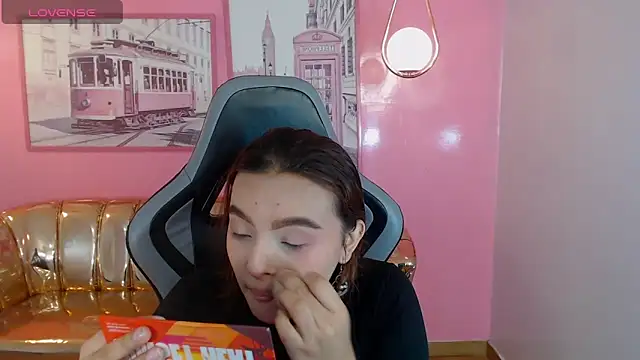 mia foster t online show from 12-22-25, 12:57