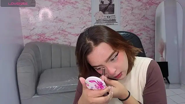 mia foster t online show from 02-14-26, 01:19