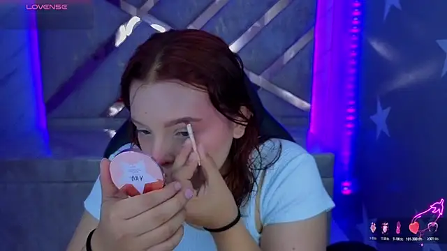 Snapshot of mia_foster_t chatting on 06-02-26, 01:24 mia foster t online show from 06-02-26, 01:24
