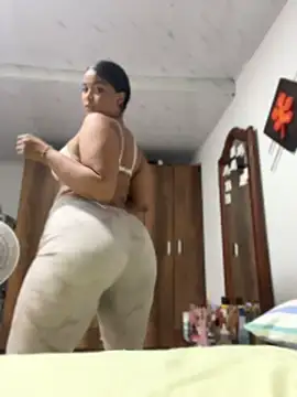 Snapshot of mitschellfox21 chatting on 07-02-26, 11:22 mitschellfox21 online show from 07-02-26, 11:22