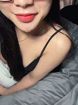 Linh5790 online show from 12-23-25, 07:39