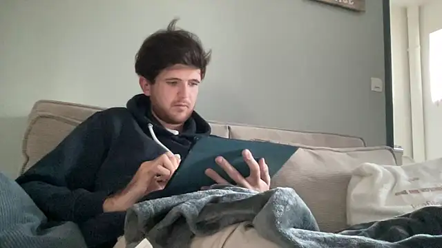 Snapshot of VersaGoo chatting on 10-15-25, 03:12 VersaGoo online show from 10-15-25, 03:12