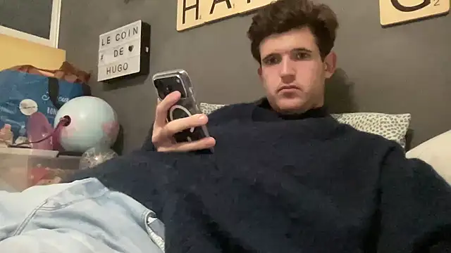 Snapshot of VersaGoo chatting on 11-20-25, 05:12 VersaGoo online show from 11-20-25, 05:12