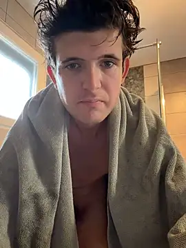 Snapshot of VersaGoo chatting on 12-20-25, 10:55 VersaGoo online show from 12-20-25, 10:55