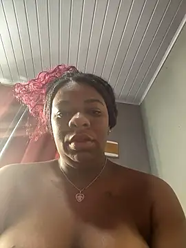 Snapshot of Priihmedeiros chatting on 01-11-26, 09:47 Priihmedeiros online show from 01-11-26, 09:47