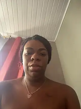 Snapshot of Priihmedeiros chatting on 03-15-26, 10:43 Priihmedeiros online show from 03-15-26, 10:43