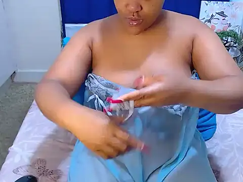 SweetJuicyPussy97 online show from 07-11-26, 07:05