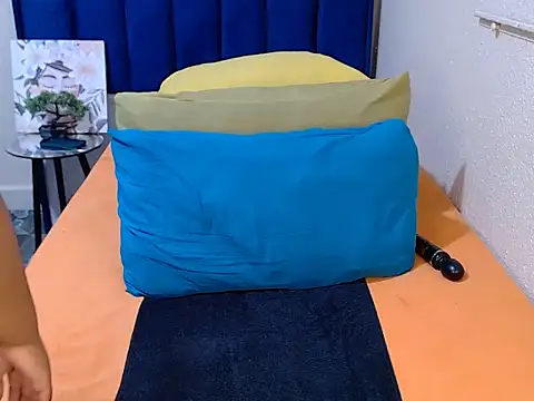 SweetJuicyPussy97 online show from 07-27-26, 07:10
