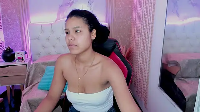 Snapshot of AriaVega chatting on 02-24-26, 12:47 AriaVega online show from 02-24-26, 12:47