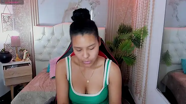 Snapshot of AriaVega chatting on 03-29-26, 12:16 AriaVega online show from 03-29-26, 12:16