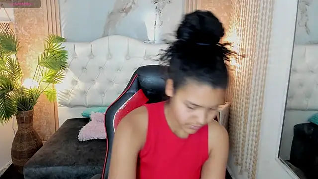 Snapshot of AriaVega chatting on 04-08-26, 12:38 AriaVega online show from 04-08-26, 12:38