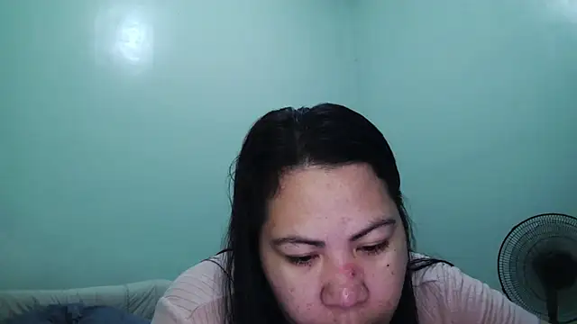 Snapshot of TeaseNPlease_13 chatting on 12-21-25, 06:20 TeaseNPlease 13 online show from 12-21-25, 06:20