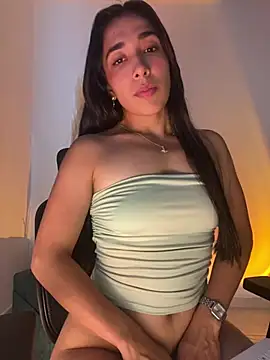 Snapshot of SabrinaEvanss_ chatting on 06-29-26, 04:18 SabrinaEvanss online show from 06-29-26, 04:18