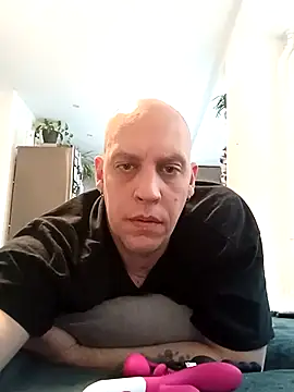 Snapshot of Kobradera1984 chatting on 02-02-26, 08:35 Kobradera1984 online show from 02-02-26, 08:35