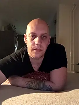 Snapshot of Kobradera1984 chatting on 03-04-26, 10:49 Kobradera1984 online show from 03-04-26, 10:49