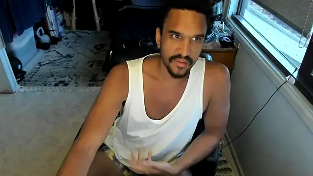 Snapshot of CassiusJohnson chatting on 10-15-25, 08:14 CassiusJohnson online show from 10-15-25, 08:14