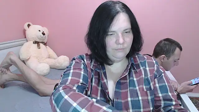  alexandra ray  online show from 10-25-25, 01:40