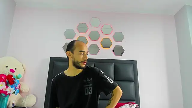 Snapshot of 2_fire chatting on 01-09-26, 08:10 2 fire online show from 01-09-26, 08:10