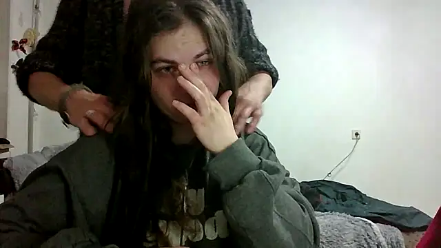 Twolatte1520 online show from 04-15-26, 07:58