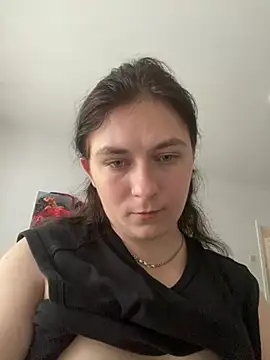 Snapshot of Twolatte1520 chatting on 07-07-26, 12:53 Twolatte1520 online show from 07-07-26, 12:53