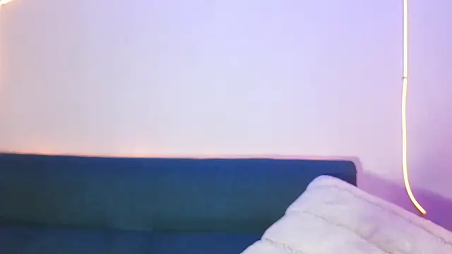 luna valen online show from 04-10-26, 03:34