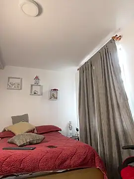 Ezzio Scolaro online show from 02-09-26, 09:08