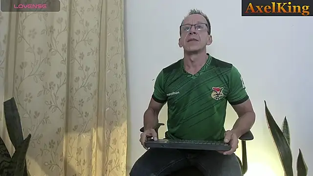  axelking  online show from 07-14-26, 11:38