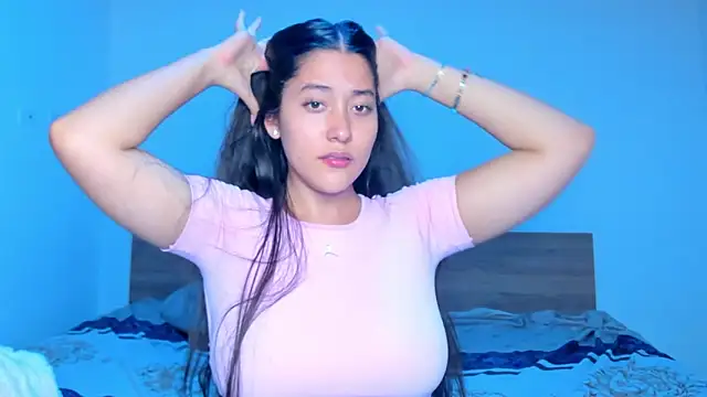 Snapshot of Nhefertary chatting on 02-16-26, 03:24 Nhefertary online show from 02-16-26, 03:24