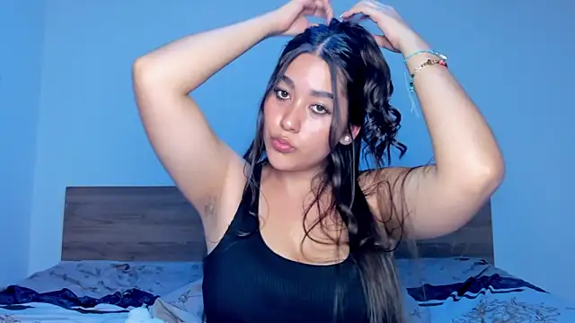 Snapshot of Nhefertary chatting on 02-18-26, 01:12 Nhefertary online show from 02-18-26, 01:12