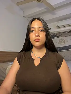 Snapshot of Nhefertary chatting on 03-15-26, 09:37 Nhefertary online show from 03-15-26, 09:37