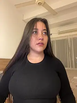 Snapshot of Nhefertary chatting on 03-23-26, 02:04 Nhefertary online show from 03-23-26, 02:04