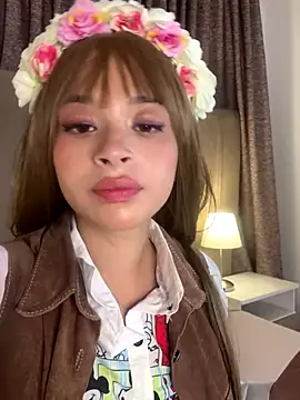 Snapshot of alahia_hank chatting on 12-02-25, 06:03 alahia hank online show from 12-02-25, 06:03