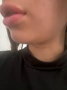 Snapshot of alahia_hank chatting on 12-04-25, 06:05 alahia hank online show from 12-04-25, 06:05