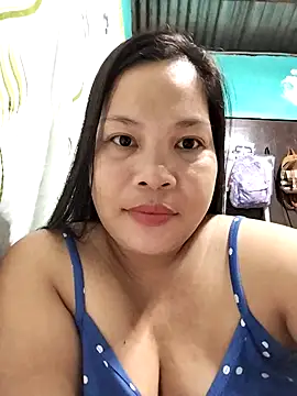 Snapshot of shyhotpinay_32 chatting on 10-26-25, 05:52 shyhotpinay 32 online show from 10-26-25, 05:52