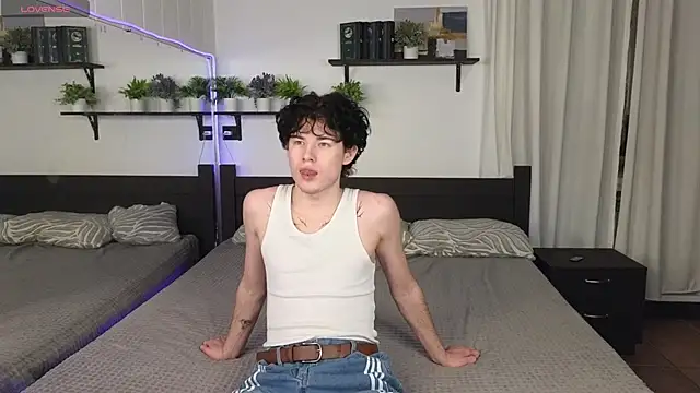 Cute Mike online show from 01-14-26, 04:34