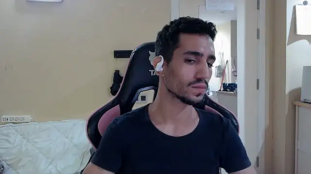 Snapshot of junokun22 chatting on 11-06-25, 07:04 junokun22 online show from 11-06-25, 07:04