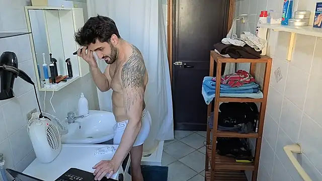 Al3xox02 online show from 03-25-26, 01:28