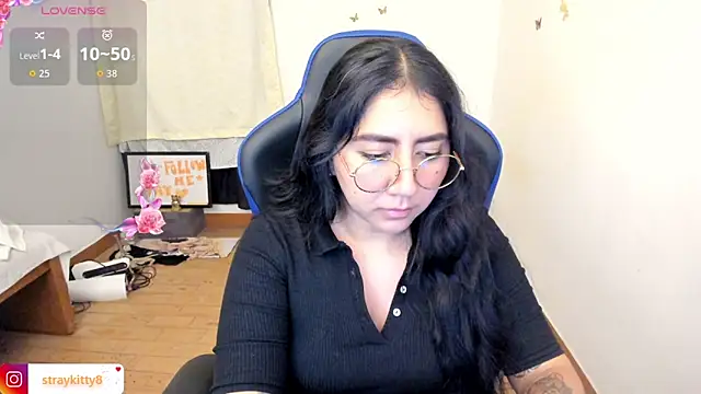 LoveLyy- online show from 06-02-26, 11:18