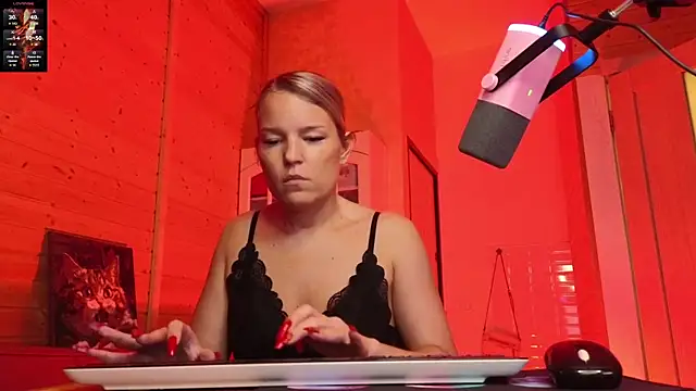 Snapshot of Lady_Shine chatting on 04-15-26, 03:52 Lady Shine online show from 04-15-26, 03:52