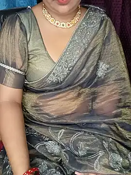 Snapshot of Rashmi_011 chatting on 06-05-26, 01:01 Rashmi 011 online show from 06-05-26, 01:01