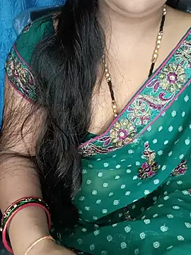 Snapshot of Rashmi_011 chatting on 07-10-26, 12:26 Rashmi 011 online show from 07-10-26, 12:26