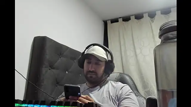 coolfriki online show from 04-09-26, 01:49